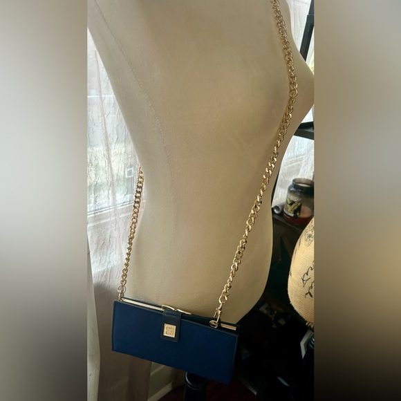 Givenchy Wallet NIB Kisslock Wallet - Picture 3 of 16